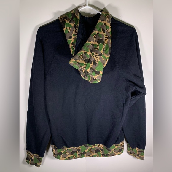 Y2K famous stars and straps camo hoodie - Picture 9 of 11